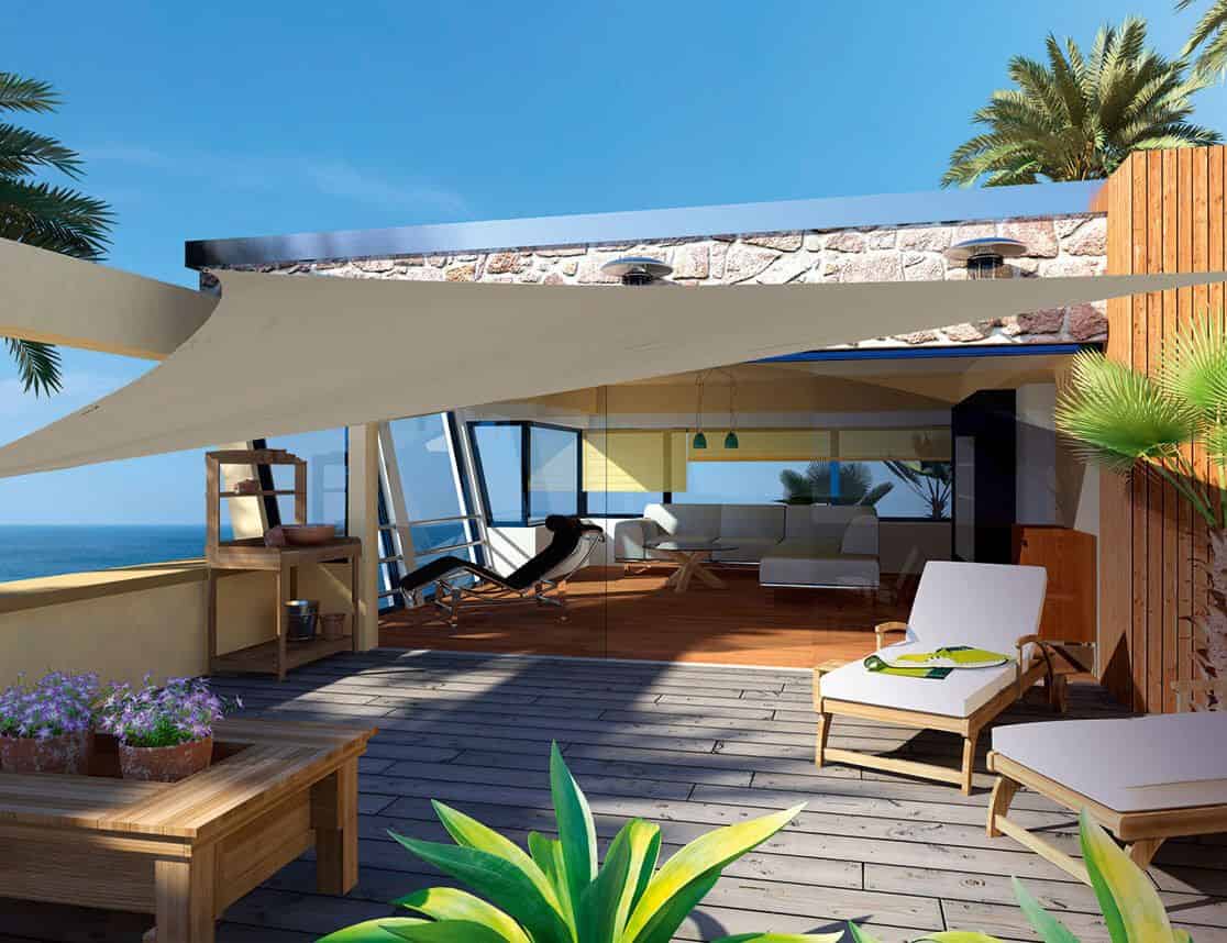 voile d'ombrage dans une terrasse terrasse d'une maison donnant sur la mer